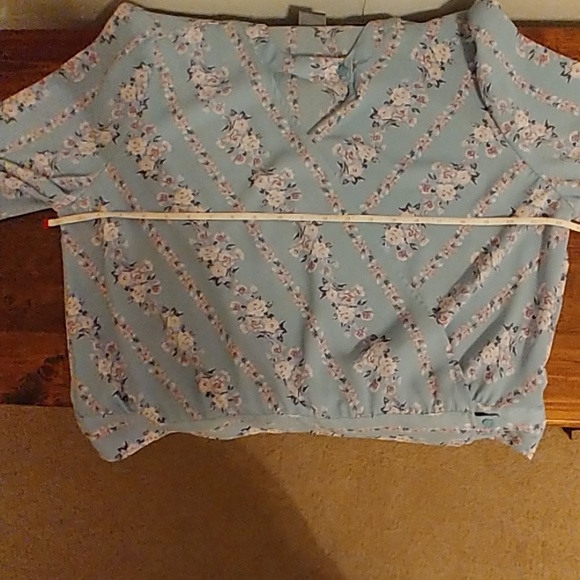 ❌SOLD❌  NY&Co Soho blouse - Picture 7 of 8